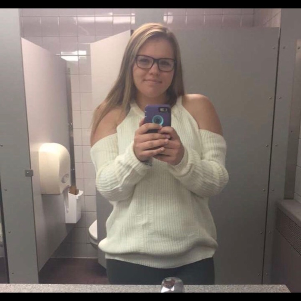 A very cute stylish off the shoulder sweater XL